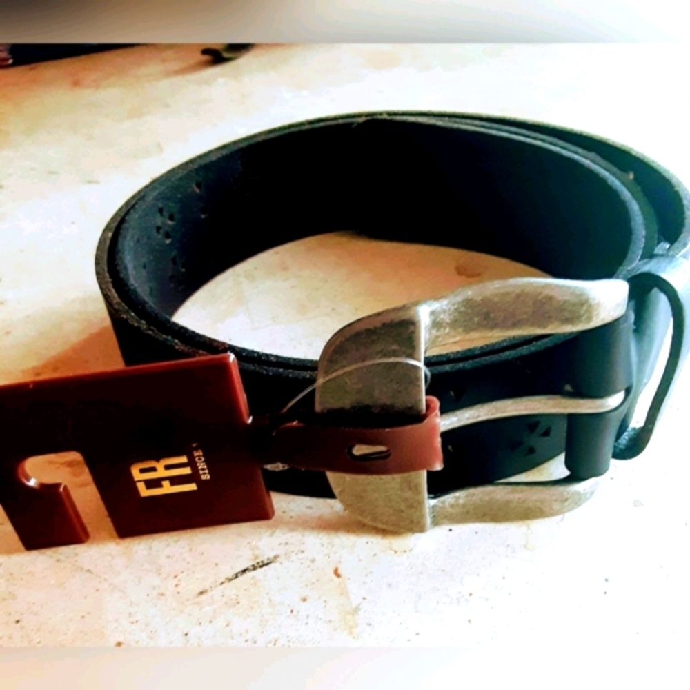 FRYE SINCE 1863 LEATHER BELT